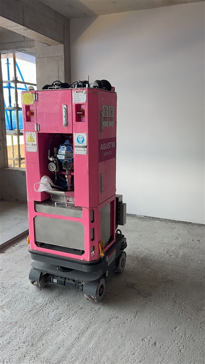 רובוט ריסוס מקורה